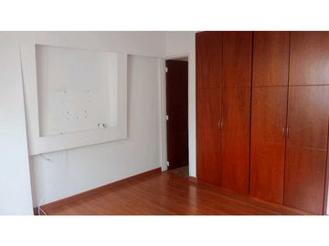 SE VENDE LINDO APARTAMENTO EN QUINTA PAREDES