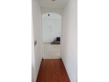 SE VENDE LINDO APARTAMENTO EN QUINTA PAREDES