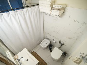 VENTA DEPARTAMENTO 3 AMB. CON COCHERA Y SEGURIDAD 24 HS