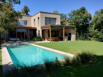 VENTA casa 4 dormitorios - Tortugas Country Club - PILAR