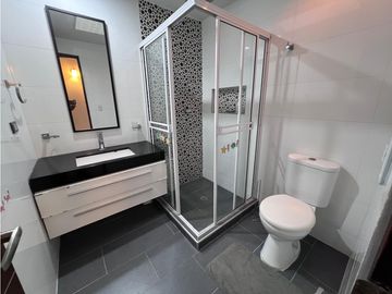 CASA EN VENTA EL INGENIO CJTO CERRADO ⬆2 NIVELES 156M2 🛌4🚽3 🚘2P