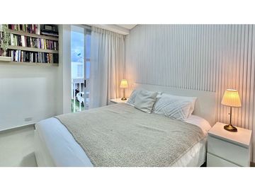 SE VENDE CASA DE DOS NIVELES CON JACUZZI EN EL CASTILLO JAMUNDI