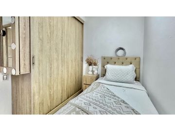 SE VENDE CASA DE DOS NIVELES CON JACUZZI EN EL CASTILLO JAMUNDI