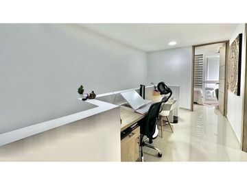 SE VENDE CASA DE DOS NIVELES CON JACUZZI EN EL CASTILLO JAMUNDI