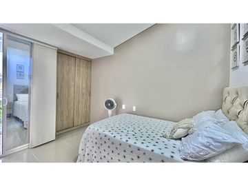 SE VENDE CASA DE DOS NIVELES CON JACUZZI EN EL CASTILLO JAMUNDI