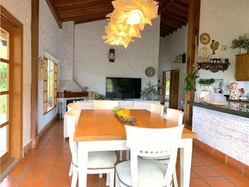 Venta de Finca en El Retiro, Antioquia | Con caballerizas