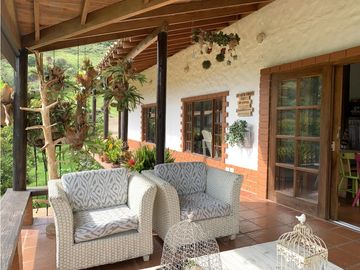 Venta de Finca en El Retiro, Antioquia | Con caballerizas