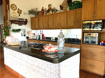 Venta de Finca en El Retiro, Antioquia | Con caballerizas