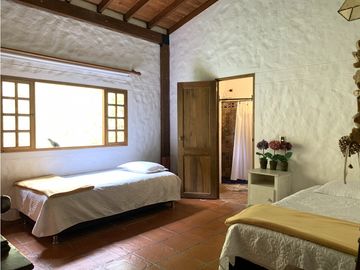 Venta de Finca en El Retiro, Antioquia | Con caballerizas