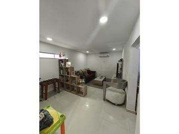 Venta de casa esquinera en conjunto cerrado-NLl