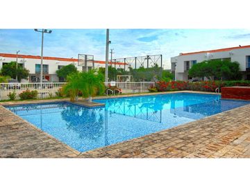 Venta de casa esquinera en conjunto cerrado-NLl