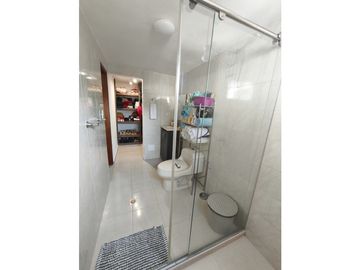 Venta de casa esquinera en conjunto cerrado-NLl