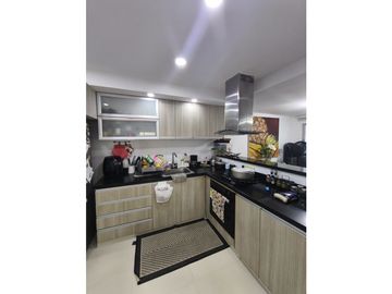 Venta de casa esquinera en conjunto cerrado-NLl