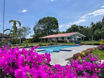 Hermosa casa campestre