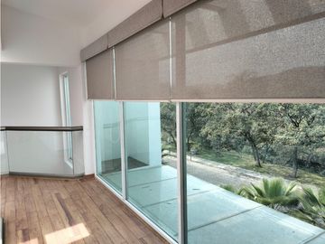 EXCLUSIVA RESIDENCIA EN PRADO LARGO, CON BUENOS ACABADOS