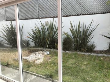 EXCLUSIVA RESIDENCIA EN PRADO LARGO, CON BUENOS ACABADOS