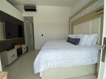 Exclusiva Casa Campestre Remodelada En Venta En Robles Del Castillo - Jamundi