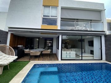 Exclusiva Casa Campestre Remodelada En Venta En Robles Del Castillo - Jamundi