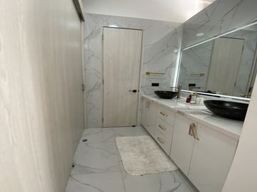 Exclusiva Casa Campestre Remodelada En Venta En Robles Del Castillo - Jamundi