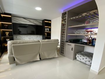 Exclusiva Casa Campestre Remodelada En Venta En Robles Del Castillo - Jamundi