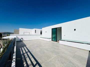 Casa en  venta con 4 recamaras en Parque Veracruz Lomas de Angelopolis