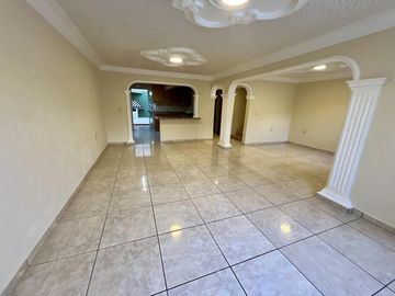 Casa en  venta Bosques de la Victoria