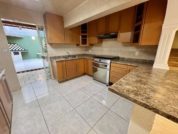 Casa en  venta Bosques de la Victoria