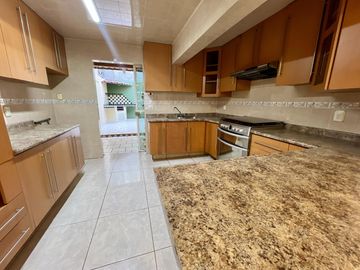 Casa en  venta Bosques de la Victoria