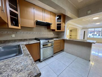 Casa en  venta Bosques de la Victoria