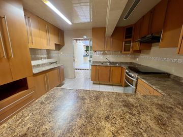 Casa en  venta Bosques de la Victoria