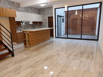 Casa - Residencial Lago Esmeralda