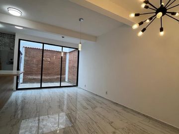 Casa - Residencial Lago Esmeralda