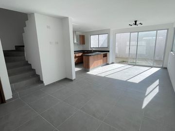 Casa Nueva en venta en San Andrés Cholula , Puebla.