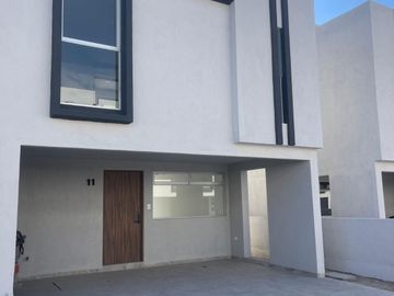 Casa Nueva en venta en San Andrés Cholula , Puebla.