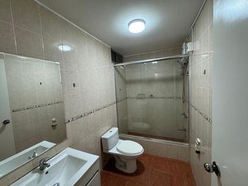 Alquiler de departamento de 1 dormitorio más estudio en San Isidro