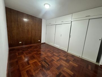 Alquiler de departamento de 1 dormitorio más estudio en San Isidro