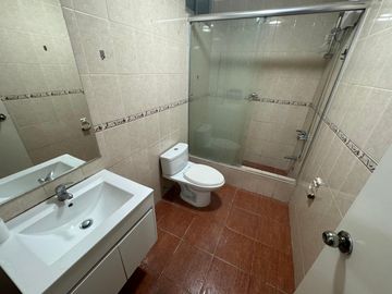 Alquiler de departamento de 1 dormitorio más estudio en San Isidro