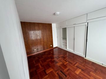 Alquiler de departamento de 1 dormitorio más estudio en San Isidro