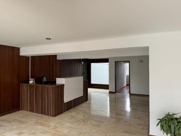 Alquiler de departamento de 1 dormitorio más estudio en San Isidro