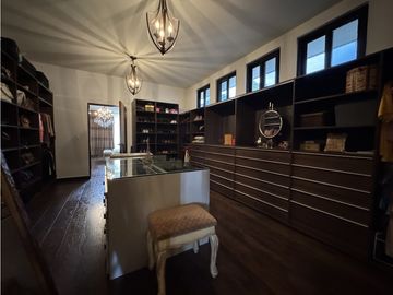 VENDO CASA EN EMBASSY CLUB