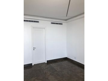 Hermoso Yoo modelo J tipo Loft en Ave. Balboa