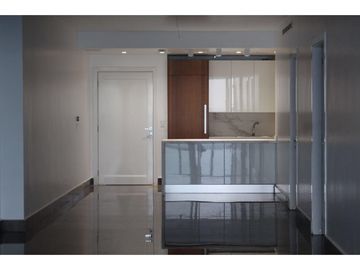 Hermoso Yoo modelo J tipo Loft en Ave. Balboa