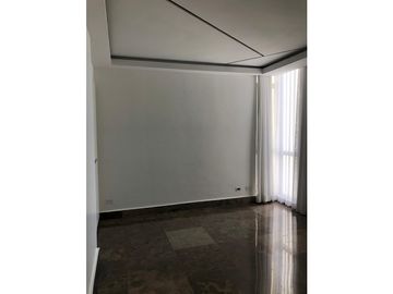 Hermoso Yoo modelo J tipo Loft en Ave. Balboa