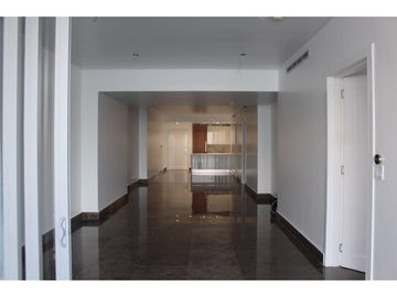 Hermoso Yoo modelo J tipo Loft en Ave. Balboa