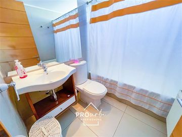 Casa en Venta en Onofre Jarpa y Carlos Vildosola /En Condominio excelente estado