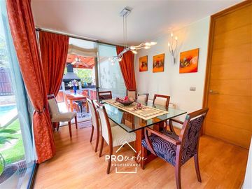 Casa en Venta en Onofre Jarpa y Carlos Vildosola /En Condominio excelente estado