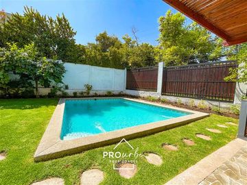 Casa en Venta en Onofre Jarpa y Carlos Vildosola /En Condominio excelente estado