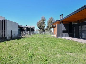 CASA EN VENTA CITY BELL EL QUIMILAR 3 DORMITORIOS