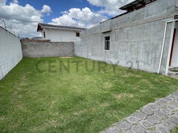 CASA DE VENTA ALANGASÍ (SECTOR SAN GABRIEL)