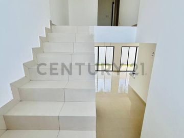 Venta de casa en la Vía Salitre, La Aurora